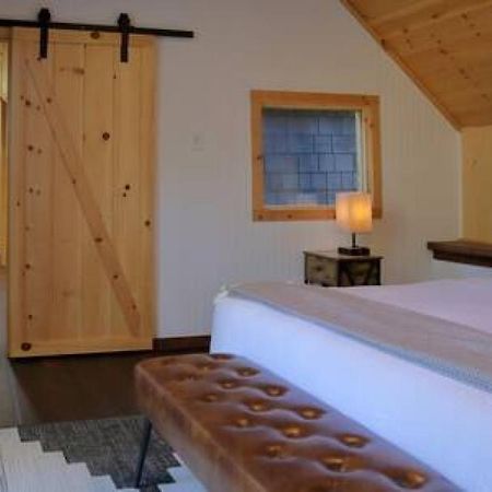Hobbit House - Charming In Town Villa Айдълуайлд Екстериор снимка