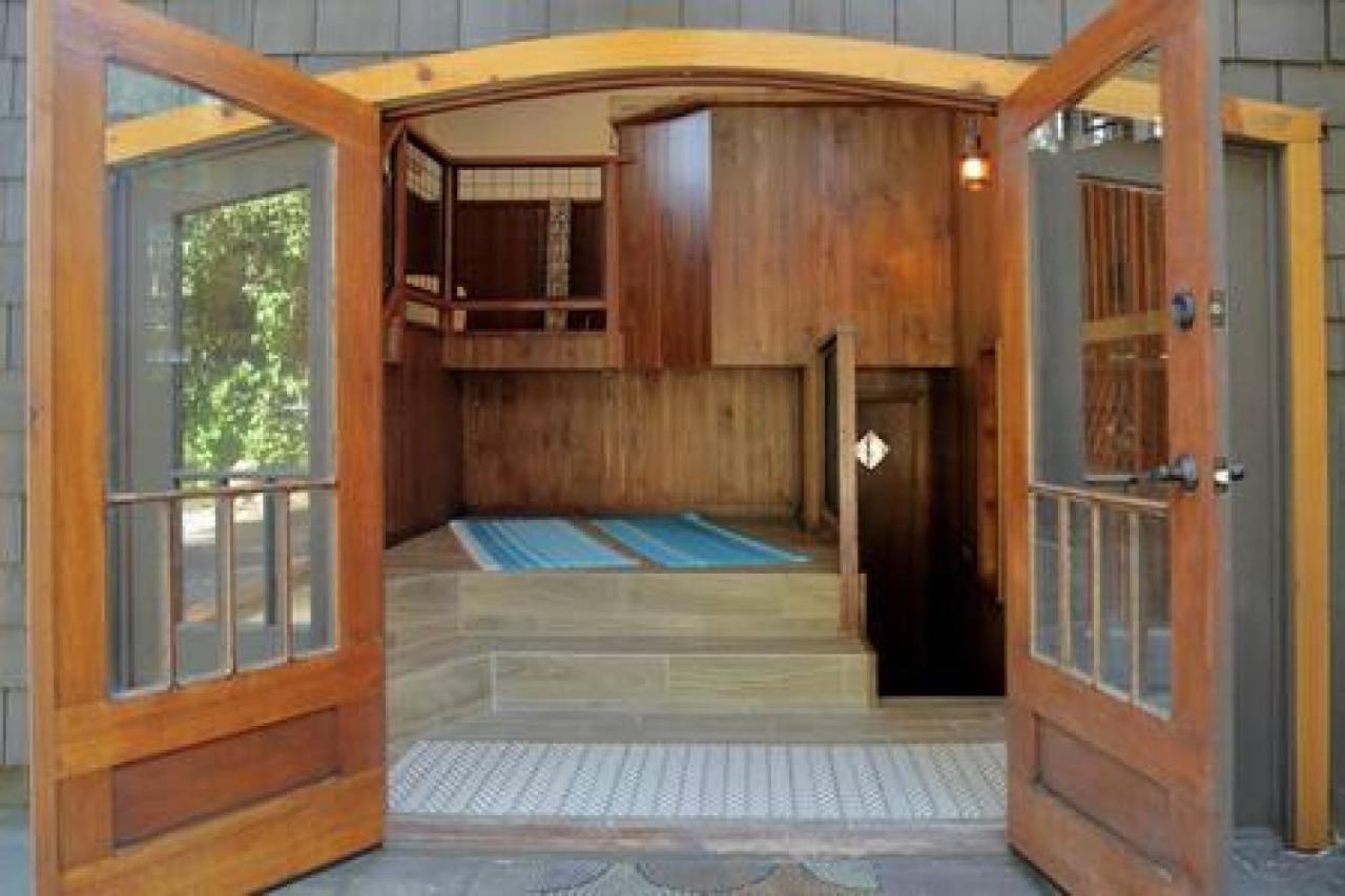 Hobbit House - Charming In Town Villa Айдълуайлд Екстериор снимка