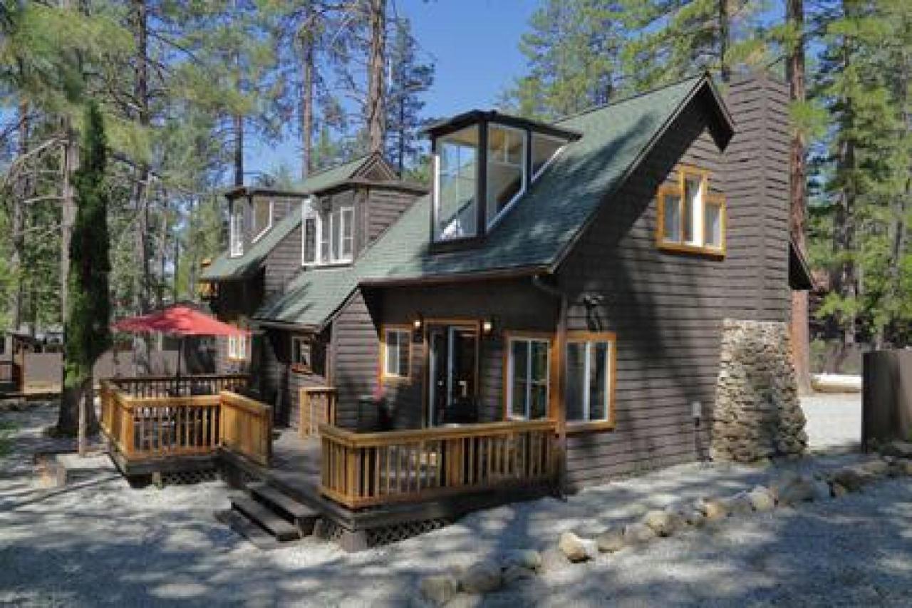 Hobbit House - Charming In Town Villa Айдълуайлд Екстериор снимка