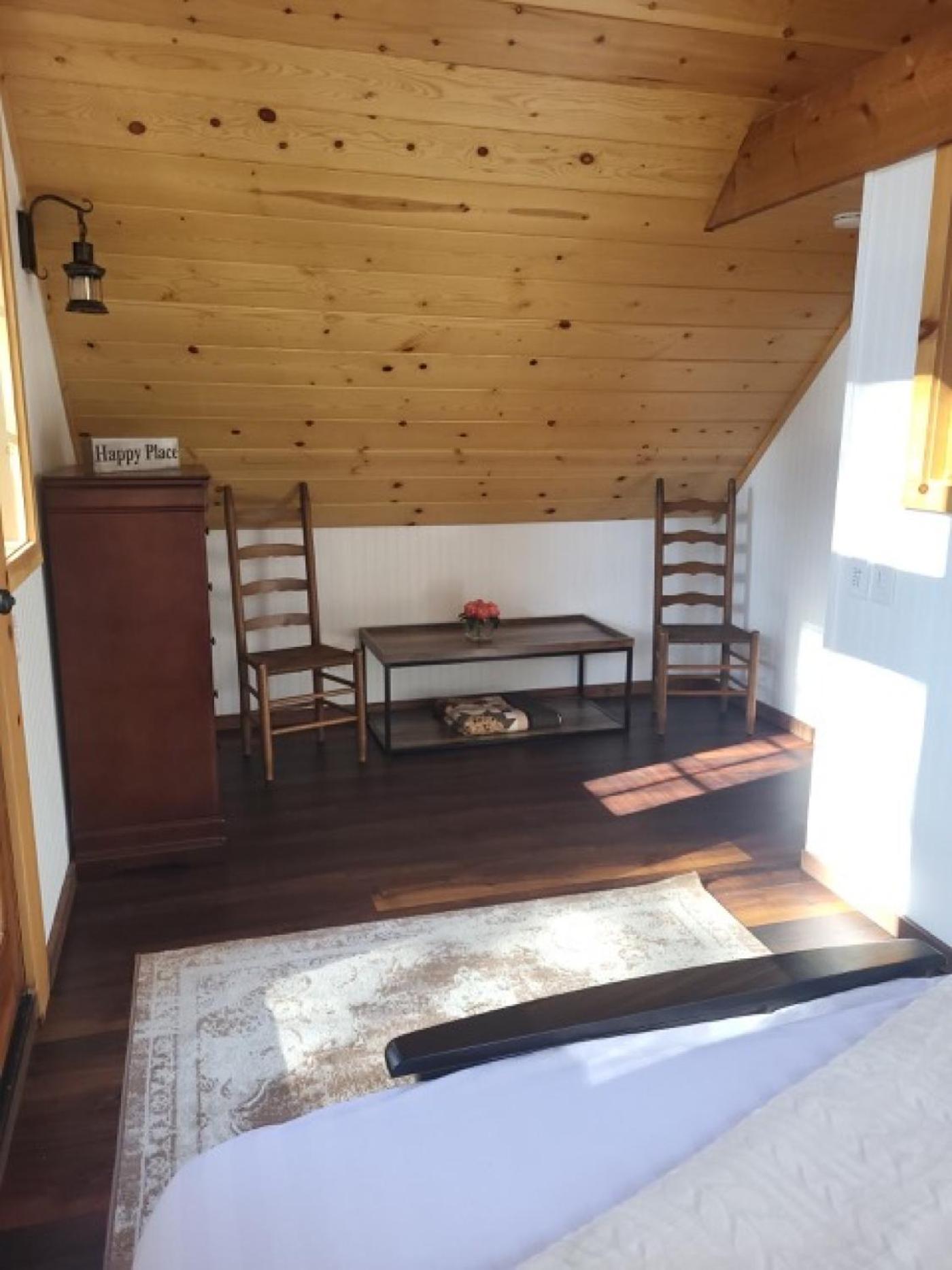 Hobbit House - Charming In Town Villa Айдълуайлд Екстериор снимка